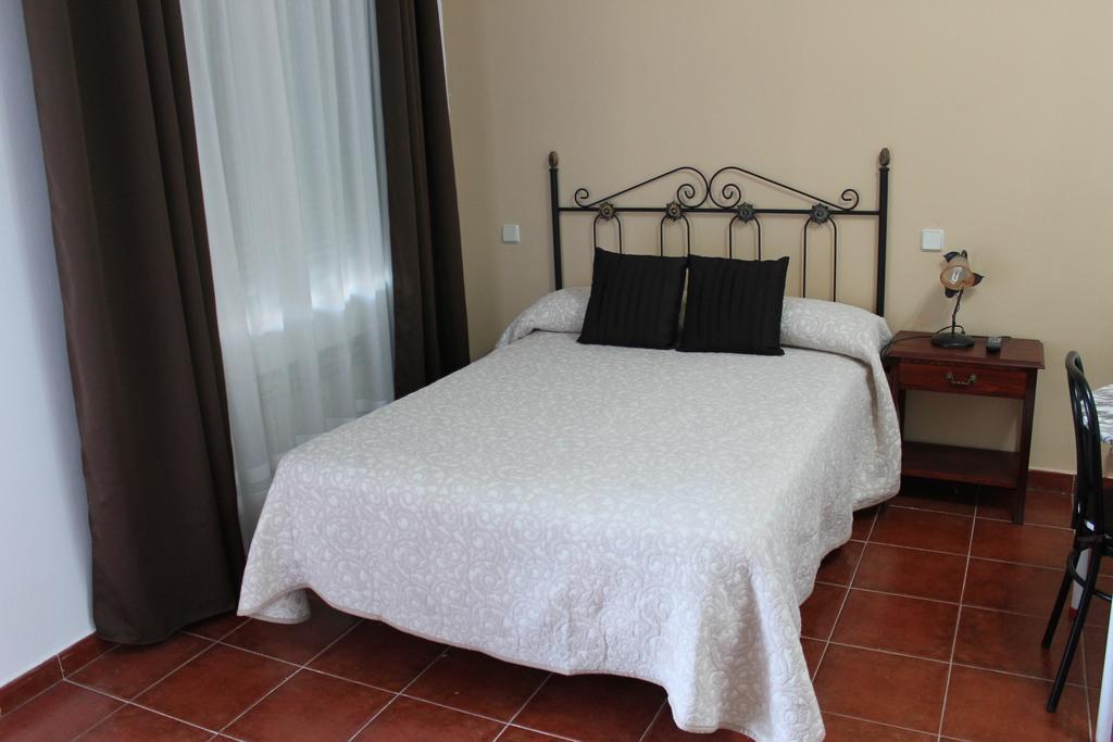 Hostal Restaurante "El Cercao" Saúca Szoba fotó