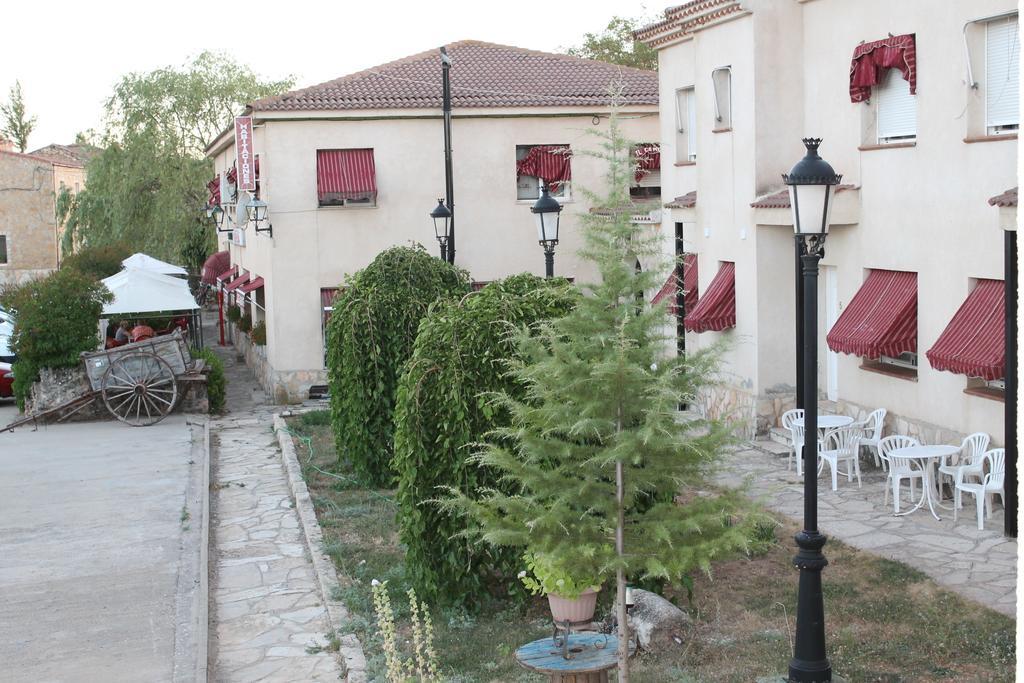 Hostal Restaurante "El Cercao" Saúca Kültér fotó