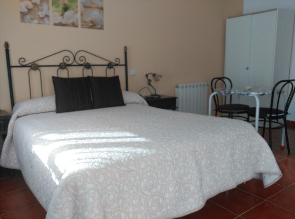 Hostal Restaurante "El Cercao" Saúca Kültér fotó